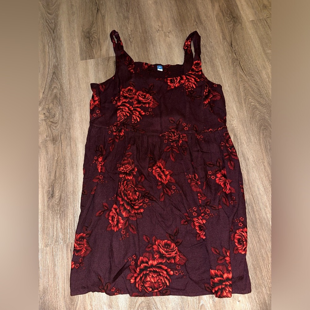 Old Navy Dress with POCKETS!